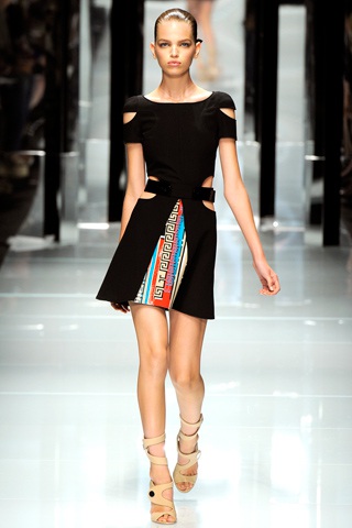 BST xuân hè 2011 của Versace - 22