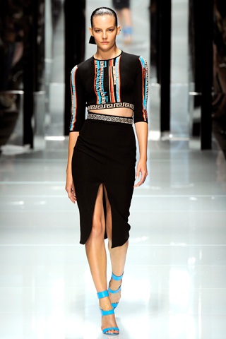 BST xuân hè 2011 của Versace - 24