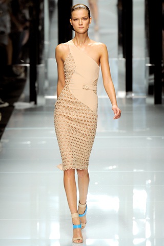 BST xuân hè 2011 của Versace - 27