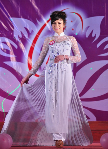 Trần Nữ Hà Anh đăng quang Miss ĐH Lâm nghiệp - 15