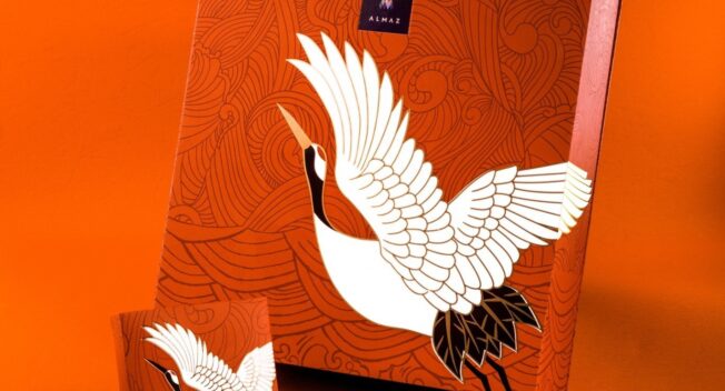 Bánh trung thu Almaz, rực rỡ sắc màu của tình thân