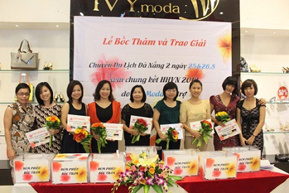 Lễ trao giải 10 chuyến du lịch tặng khách hàng IVY Moda tại Đà Nẵng