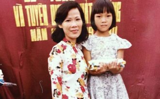 Mỹ Tâm, Chi Bảo tung ảnh thời đen nhẻm mừng ngày Nhà giáo Việt Nam