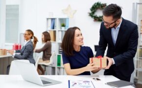 Những gợi ý chọn quà cho đối tác, khách hàng vào dịp cuối năm, lễ tết sắp đến