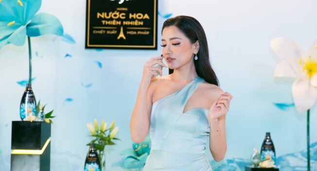 Bích Phương lại “bỏ bùa” fans với thần thái vô cùng kiêu sa