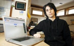 Chàng trai 19 tuổi và dịch vụ “chat không cần nick”