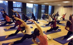 Tập luyện Yoga theo phương pháp hiện đại – Tại sao không?