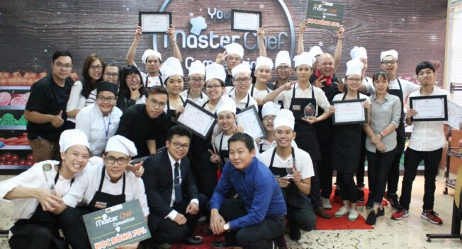 Quán quân Youth MasterChef nhận học bổng 200 triệu đồng