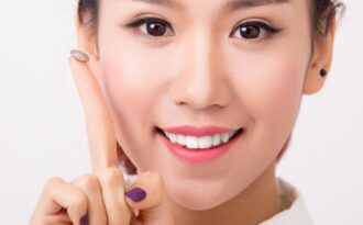 Những hiểu lầm và định kiến tai hại về kính áp tròng