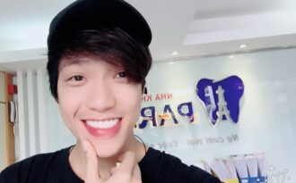 Giới trẻ “mê mẩn” trào lưu bọc răng sứ Nano Shining 5S