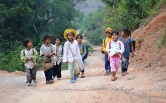 “Ám ảnh” giấc mơ đến trường của trẻ em vùng sâu, vùng xa