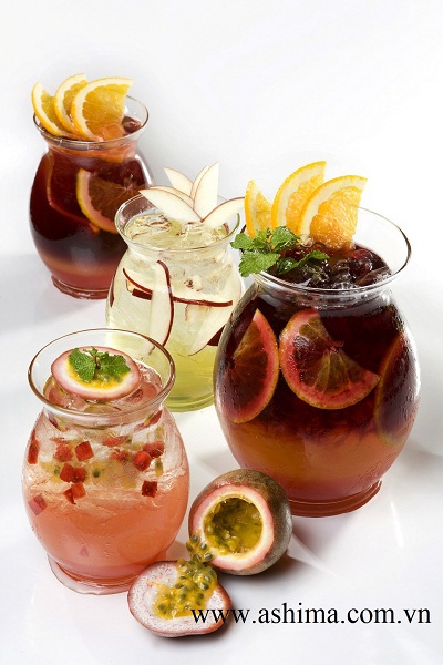 Sangria (Rượu trái cây) được giới thiệu trong mùa lễ hội năm nay của Ashima tại Tp.HCM