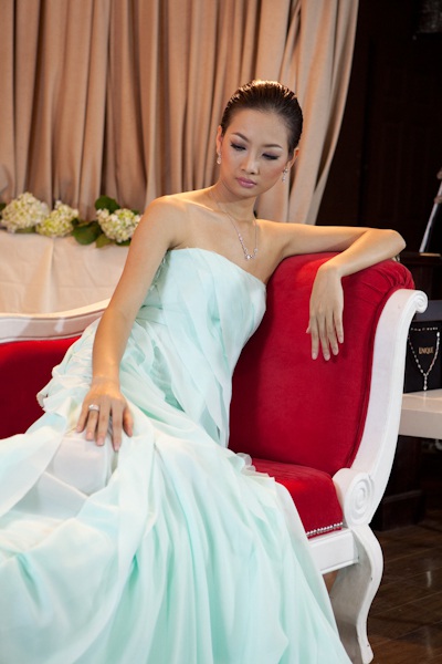 Vietnam’s Next Top Model: Thí sinh thử sức đóng quảng cáo - 6