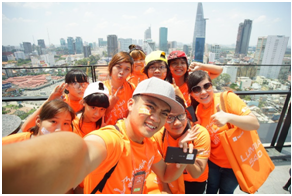 Thử thách YOLO Selfie thu hút hơn hàng ngàn bạn trẻ cả nước - 1 Thử thách selfie trên cao giúp bạn đối diện với nỗi sợ độ cao