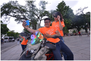 Thử thách YOLO Selfie thu hút hơn hàng ngàn bạn trẻ cả nước - 3 Các bạn trẻ đã có dịp trải nghiệm nhiều điều thú vị và lưu lại kỷ niệm với Lumia 540