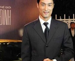 Johnny Trí Nguyễn đam mê đường đua F1