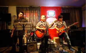 Những chuyện chưa kể về…. “Đôi tay mẹ”