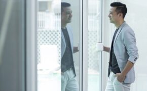 Đạo diễn Khải Anh: Lấy vợ rồi tim tôi vẫn có nhiều ngăn