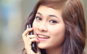 Người đẹp “Moba” khoe sắc cùng “dế” yêu