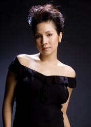 Diva “xuất chiêu”