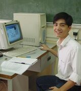 Chủ tịch câu lạc bộ Vật lý tuổi 20