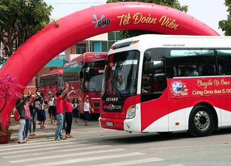 Xuân đã về trên những chuyến xe yêu thương