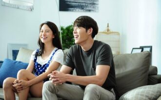 Phim ngắn của Kim Woo Bin & Song Ji Hyo thu hút cư dân mạng
