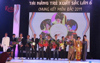 Kella- Đêm chung kết cuộc thi bình chọn nhà tạo mẫu tóc “ Tài năng trẻ xuất sắc lần 6 - Chung kết miền Bắc 2011” - 1