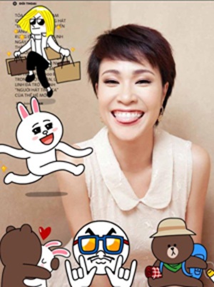  Uyên Linh làm điệu với sticker LINE Messenger