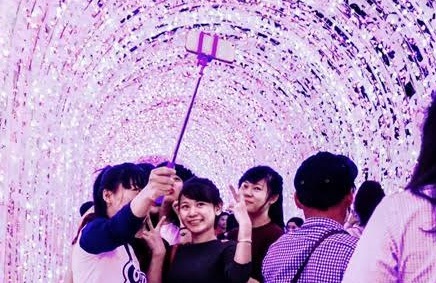 Lễ hội Giáng sinh lạnh đột ngột giữa Sài Gòn