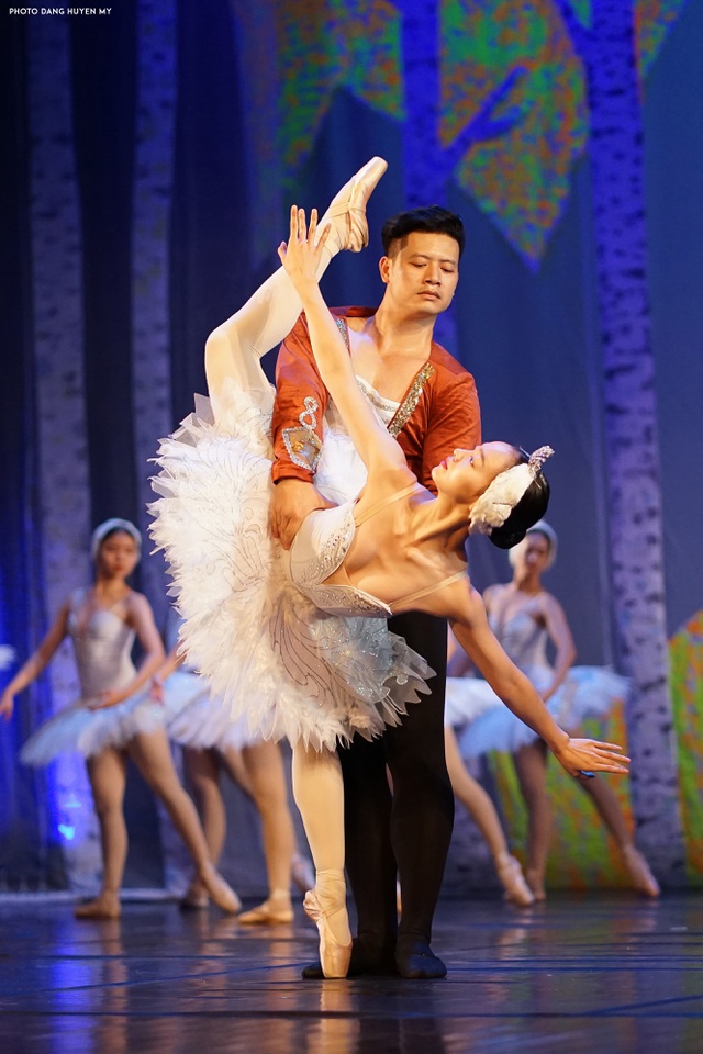 Ecopark đưa tuyệt phẩm Ballet Hồ Thiên Nga về công viên Hồ Thiên Nga - 1