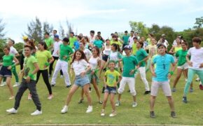 “Hot girl” Ngọc Thảo khoe eo thon trong vũ điệu bụng khỏe