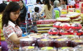 Chị em bật mí cách mua sắm siêu tiết kiệm cho Tết Nguyên Đán