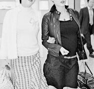 “Bà bầu” Trương Bá Chi đã nhập viện!