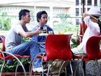 Đừng đánh giá giới trẻ qua dáng vẻ bên ngoài!