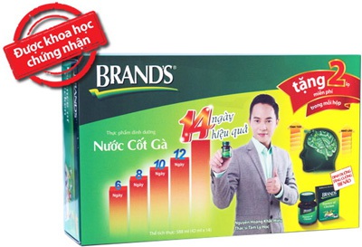 Phụ huynh giúp con bổ sung dinh dưỡng chuyên biệt cho trí não trong mùa thi gần kề.