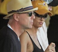 Gặp mặt người tình bé nhỏ của Bruce Willis