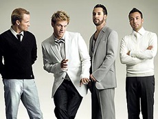 Backstreet Boys: “Chúng tôi và Kevin vẫn thân thiết như anh em”
