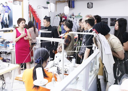 Thử thách không dễ dàng cho thí sinh Project Runway