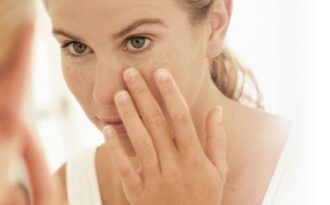 Cách chăm sóc da khi bước vào tuổi trung niên