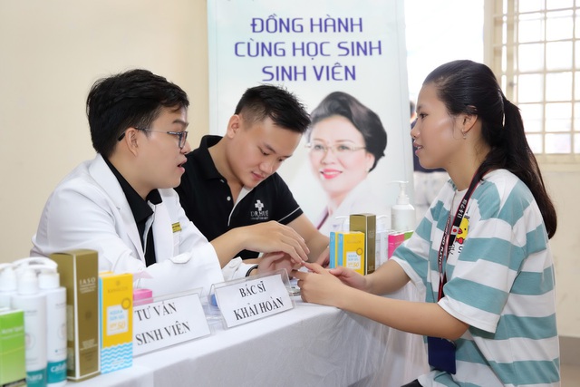 Dr. Huệ - địa chỉ trị mụn uy tín giá phải chăng cho sinh viên tại TP.HCM - 3