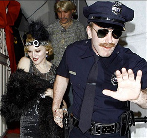 Madonna - Guy Ritchie: Cặp đôi mặc đẹp nhất năm 2007 - 3