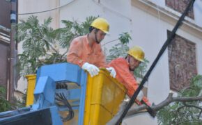 Nỗ lực khắc phục sự cố cơn bão số 1