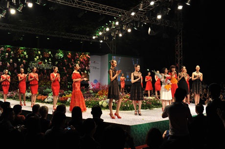 Các siêu mẫu hàng đầu Việt Nam luôn xuất hiện trình diễn trong các Fashion Show của Eva de Eva