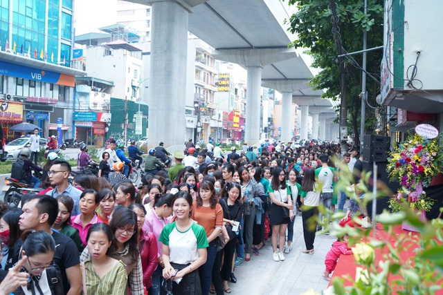 Hơn 5.000 nghìn khách hàng tham dự khai trương Thu Cúc Mega Beauty Center Cầu Giấy - 1