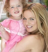 Con gái Geri Halliwell đã 2 tuổi