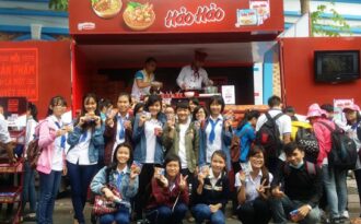 Bất ngờ xe mì di động qua 12 tỉnh thành