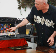 Cây tre, đèn lồng, trống đồng… sẽ làm nên sân khấu đêm chung kết?