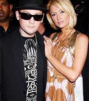 Gia đình Paris Hilton xem Benji như người trong nhà