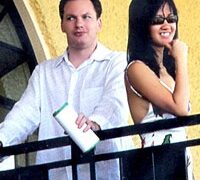 Lễ đính hôn sang trọng của ca sĩ Hồng Nhung với chú rể Mỹ